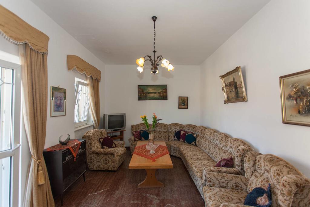 Apartment Froso On The Beach Ретимно Екстериор снимка